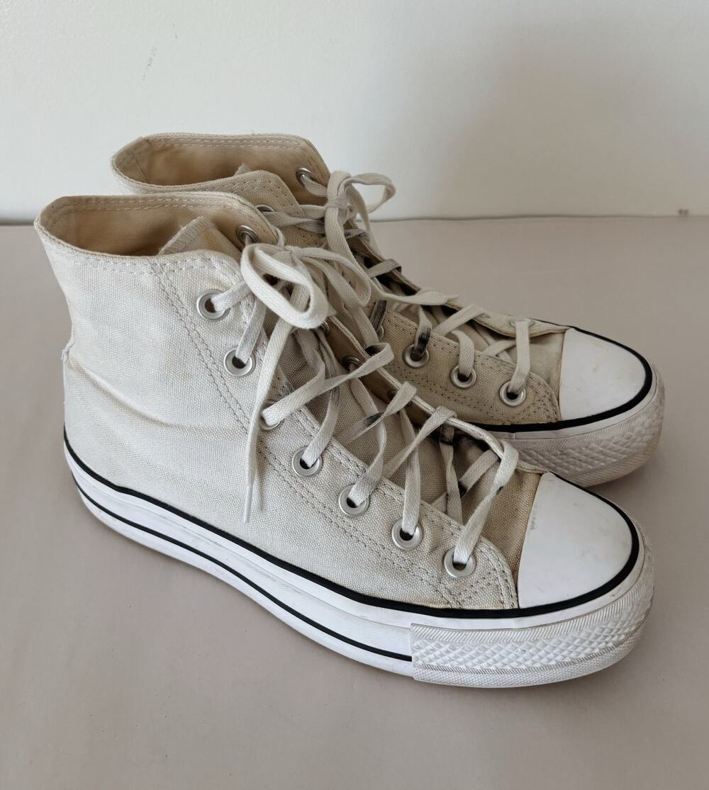 White Women's Converse Chuck Taylor High Top Platform Sneakers 6.5